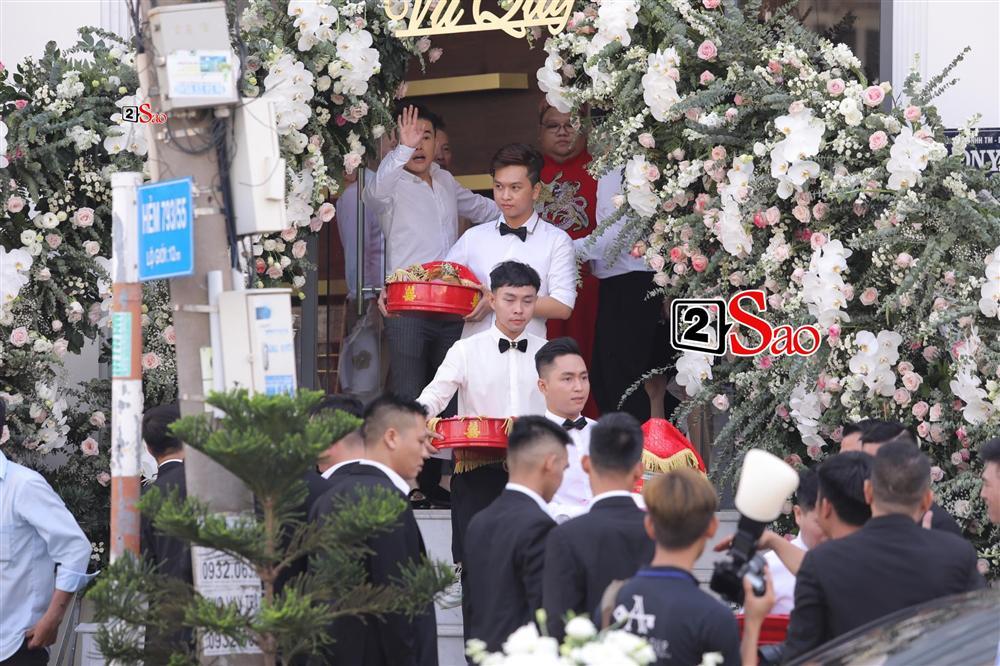 Điểm lạ trong lễ cưới Bảo Thy: Cô dâu chú rể không chung bước, liên tục người đi trước - kẻ bước sau-9