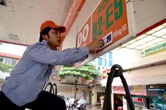 Giá xăng tăng trở lại sau 2 lần giảm liên tiếp