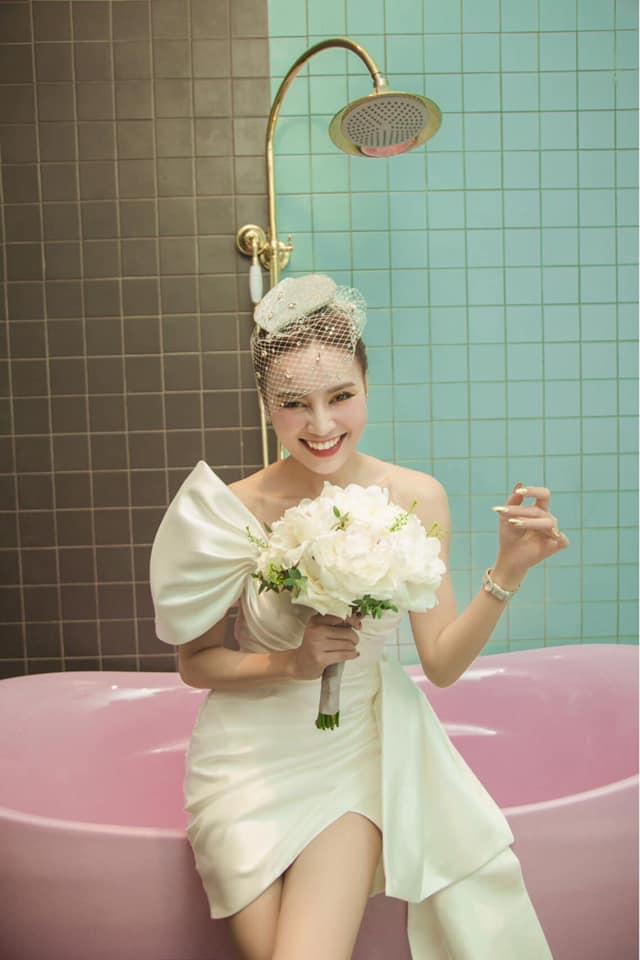 Thúy Ngân trang điểm đậm không nhận ra - cô dâu Bảo Thy mất điểm vì hàng lông mi dầy cộp-7