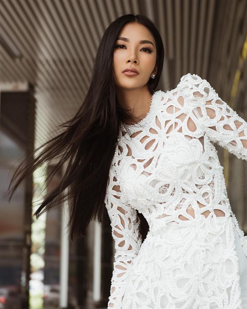 Bản tin Hoa hậu Hoàn vũ 15/11: Diễm Hương trầm trồ khi nhìn ngắm HHen Niê-3