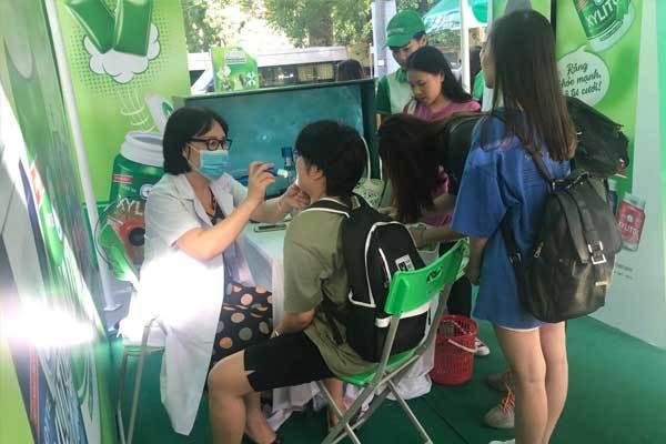 Khám, tư vấn sức khỏe răng miệng miễn phí cho giới trẻ Hà Nội, TP.HCM-2