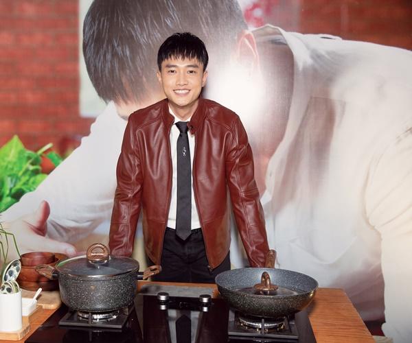 Bảo Anh thân thiết bất ngờ với gia đình Quốc Trường-2