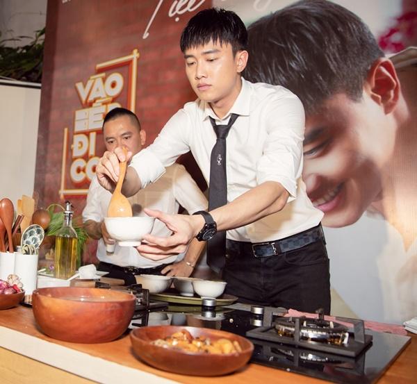 Bảo Anh thân thiết bất ngờ với gia đình Quốc Trường-3