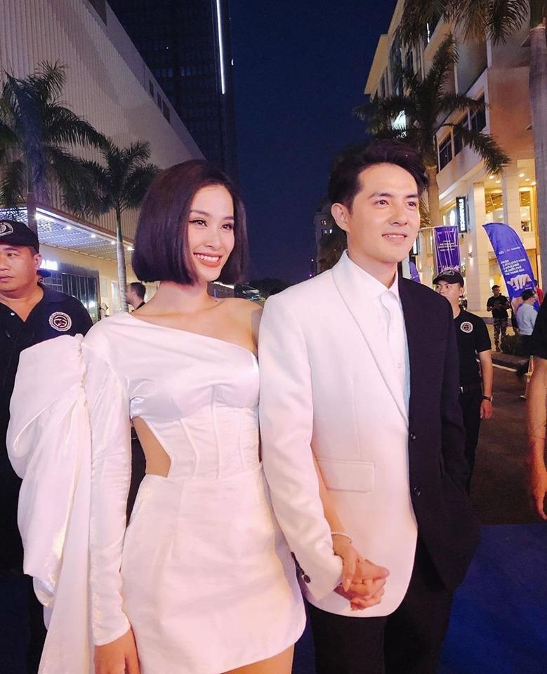 Ngay sau đám cưới thế kỷ, Đông Nhi xuống tóc nhưng không gây chú ý bằng hành động tẽn tò của Ông Cao Thắng-4