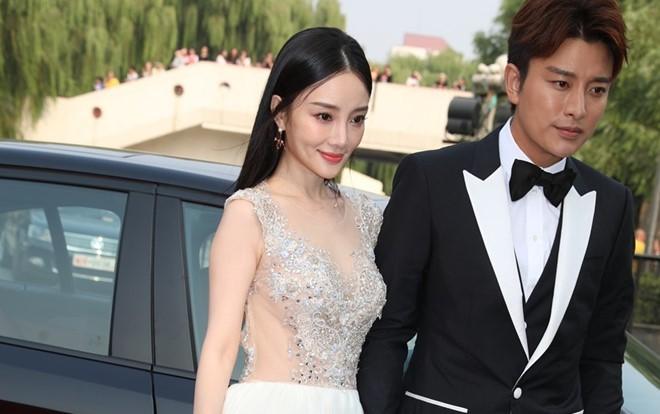 Lý Tiểu Lộ thích diện váy áo khoe vòng một tới sự kiện-6