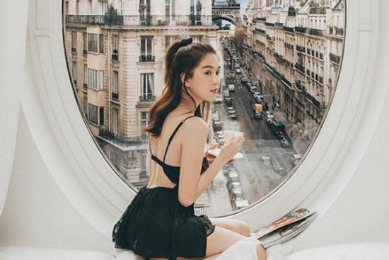 Dù không biết gì về đá bóng, Ngọc Trinh bất ngờ đứng ra bênh vực Công Phượng