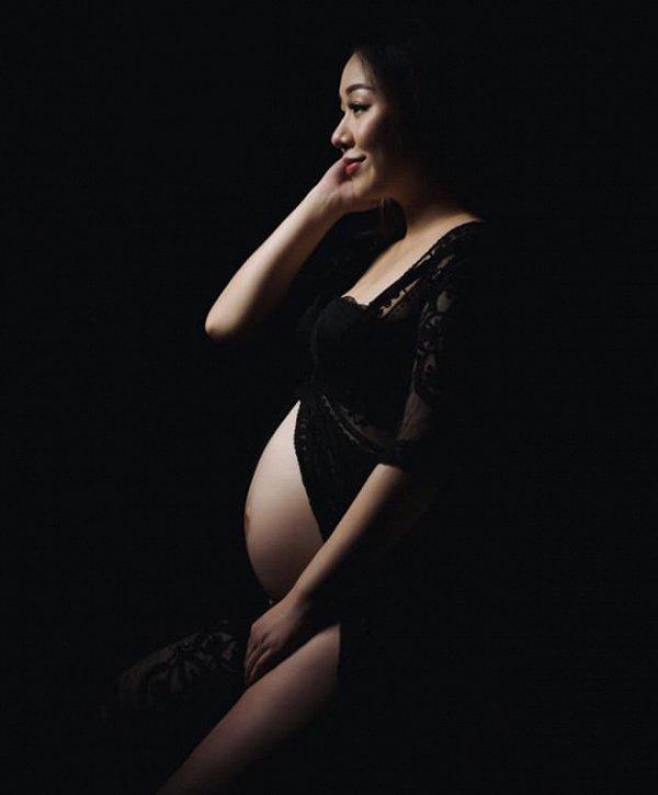 Hoa hậu gia thế khủng nhất Việt Nam mang bầu ngủ ngồi suốt 4 tháng, sinh xong vẫn đẫy đà-3