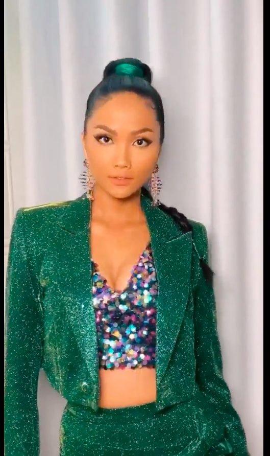 HHen Niê mặc quần bó sát khoe vòng ba căng đét trên du thuyền triệu đô giữa sông Sài Gòn-2