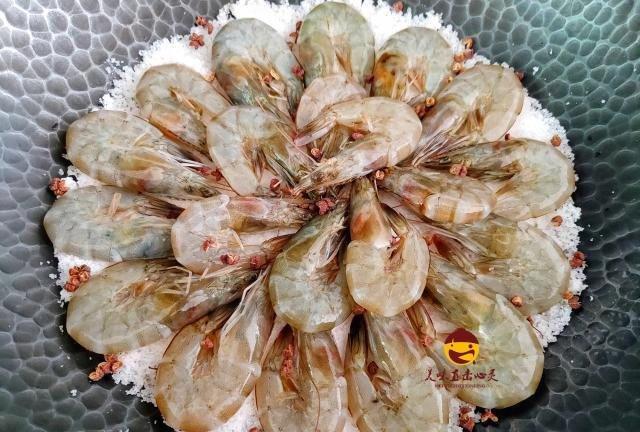 Luộc tôm không cần một giọt nước, nghe lạ tai mà ngon ngọt không tưởng-3