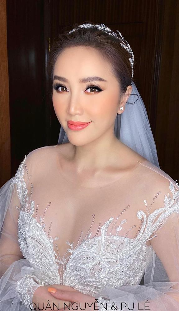 3 bộ chụp ảnh cưới chưa là gì, 3 váy cưới chính thức của Bảo Thy mới thực sự là cực phẩm!-1