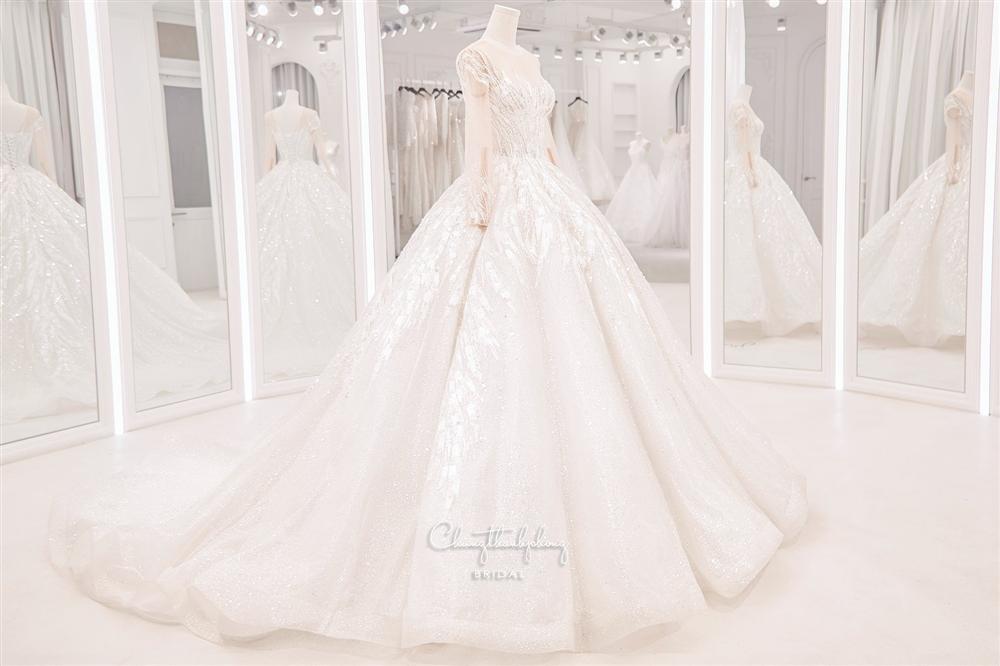 3 bộ chụp ảnh cưới chưa là gì, 3 váy cưới chính thức của Bảo Thy mới thực sự là cực phẩm!-8