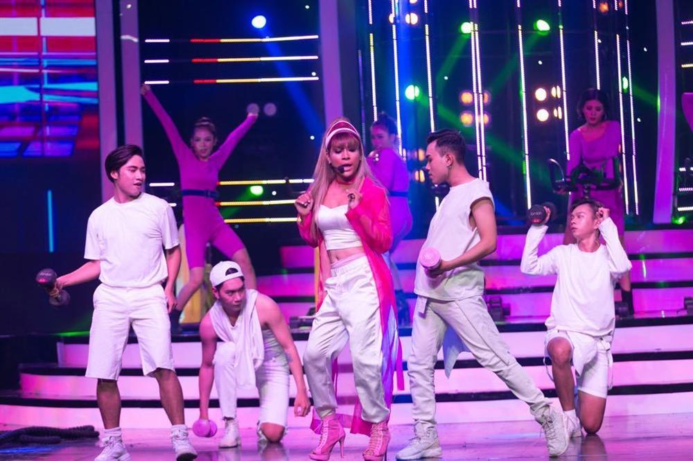 Quang Linh, Hà Hồ phấn khích hò hét cùng bản sao Minh Tuyết-10