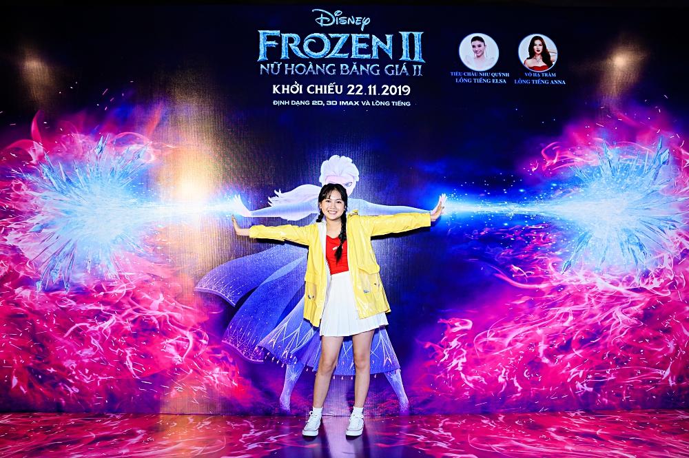 Tan chảy trước hình ảnh con út nhà Lý Hải - Minh Hà ngủ gục trên vai bố khi dự ra mắt phim Frozen 2-8