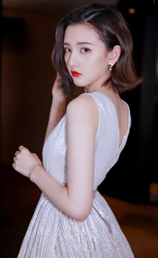 Góc nghiêng thu hút của Na Tra Tống Tổ Nhi-1