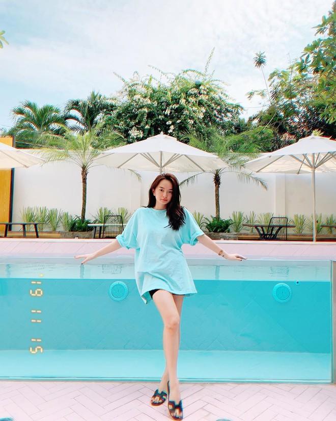 Hòa Minzy mặc đồ rộng thùng thình giữa tin đồn sinh nở - Đức Phúc khoe street style mà ngỡ đi lặn-6