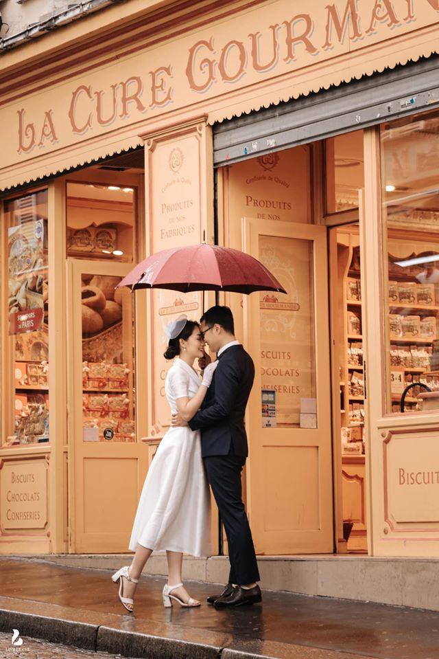 Xuýt xoa bộ ảnh cưới xuyên biên giới của MC/BTV thời sự trẻ nhất VTV và chồng điển trai-20