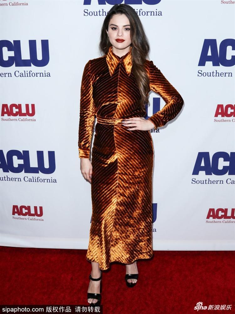 Minh Tú lộ lằn mỡ nách kém duyên - Trang Pháp bị chỉ trích vì chơi trội khi đi dự đám cưới Giang Hồng Ngọc-7