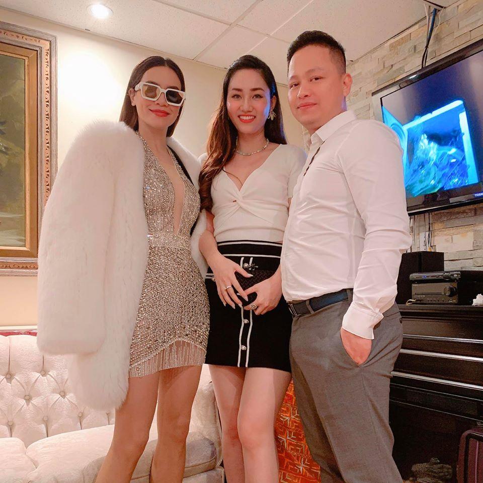 Hồ Ngọc Hà phải đeo kính râm khi chụp hình cùng vợ chồng Á hậu Ngô Trà My-3