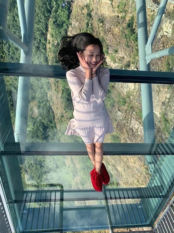 Việt Nam tự hào có 2 cây cầu kính đẹp ngỡ ngàng, du khách háo hức ghé thăm-8