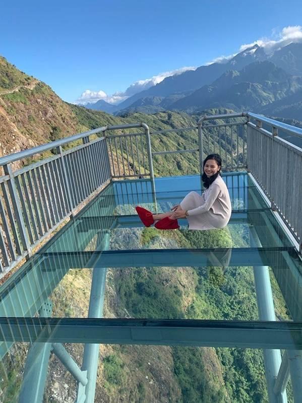 Việt Nam tự hào có 2 cây cầu kính đẹp ngỡ ngàng, du khách háo hức ghé thăm-10