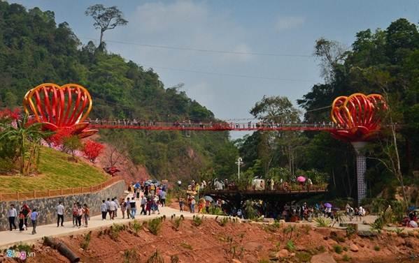 Việt Nam tự hào có 2 cây cầu kính đẹp ngỡ ngàng, du khách háo hức ghé thăm-11