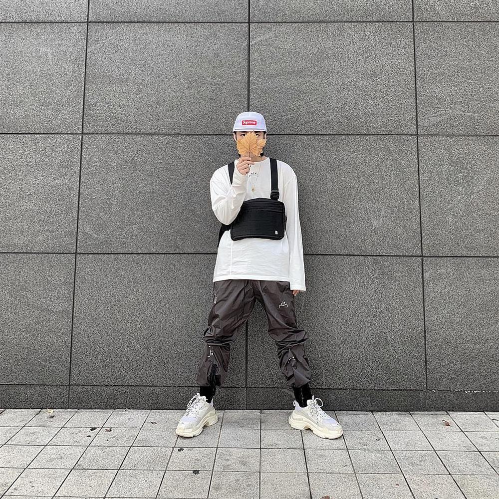 Sơn Tùng sở hữu chiều cao khiêm tốn, vậy mà ai còn nỡ dìm anh ấy tới nơi tới chốn thế này-8