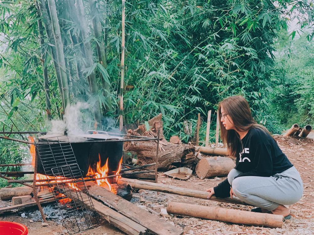 Chia tay Quang Hải, Nhật Lê theo đuổi phong cách nổi loạn, bị đồn đoán thay đổi giới tính-6