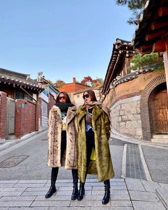 Kỳ Duyên - Minh Triệu diện đồ đôi chất lừ như bìa tạp chí, nổi nhất street style tuần qua-2