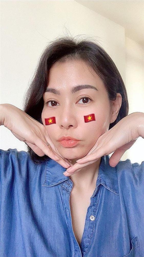 Minh Dự, Quang Tuấn đến sân Mỹ Đình cổ vũ tuyển Việt Nam-6