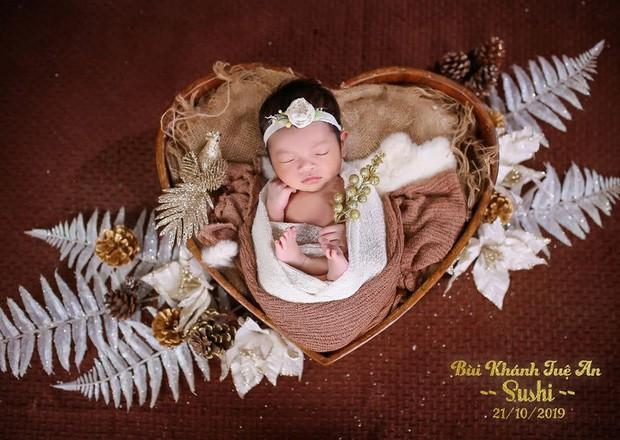 Vợ chồng trung vệ Bùi Tiến Dũng lần đầu khoe mặt con gái-1