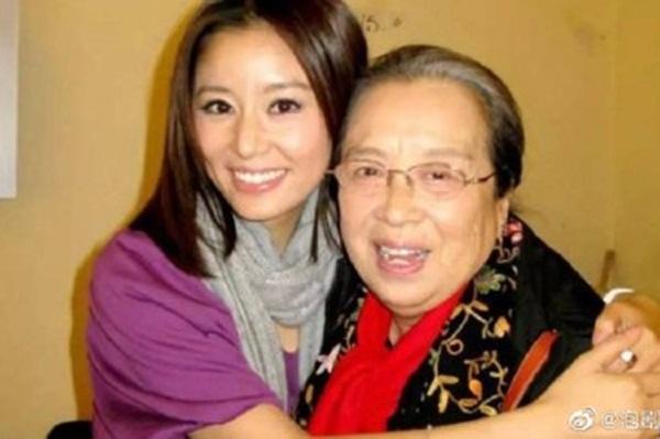 Lâm Tâm Như khóc trên sóng truyền hình-3