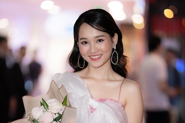 Nhận nhiều lời chê bai về diễn xuất, Trúc Anh thiếu tự tin khi nói về vai chính trong Mắt biếc-9