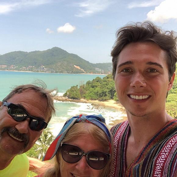 Sau 2 năm giấu kín, Á hậu Hoàng Oanh đã chịu công khai dung mạo chồng sắp cưới-2