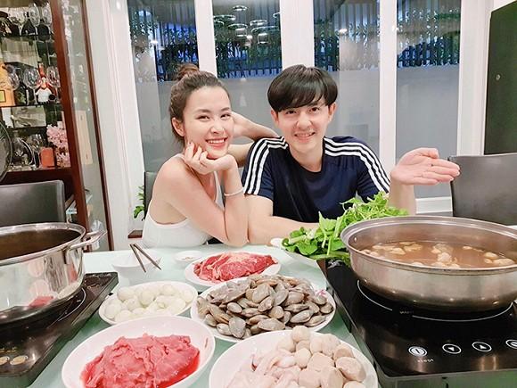 Vừa trở về từ tuần trăng mật, Đông Nhi đã được bố mẹ chồng yêu chiều làm cho điều này-2