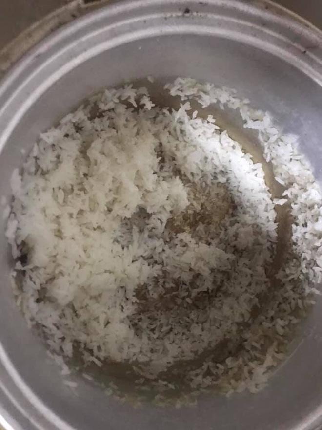 Chê mâm cơm mẹ chồng để phần không muốn nuốt, cô con dâu nhận phản ứng gắt từ cư dân mạng-4