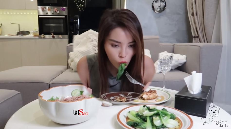 Kỳ Duyên từ cô bé đô con giảm 10kg trong 45 ngày bằng cách...hít mùi đồ ăn vặt-7