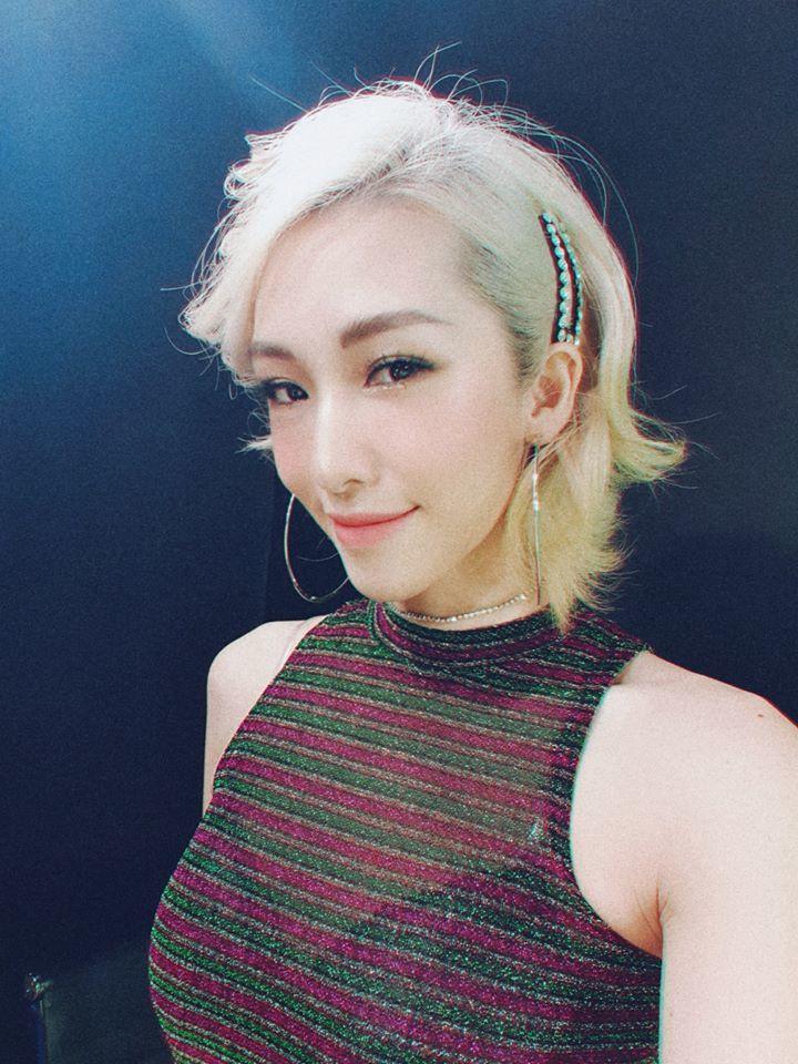 Khi hot girl đi làm ca sĩ: Người bị chỉ trích, kẻ bị xóa kênh YouTube-5