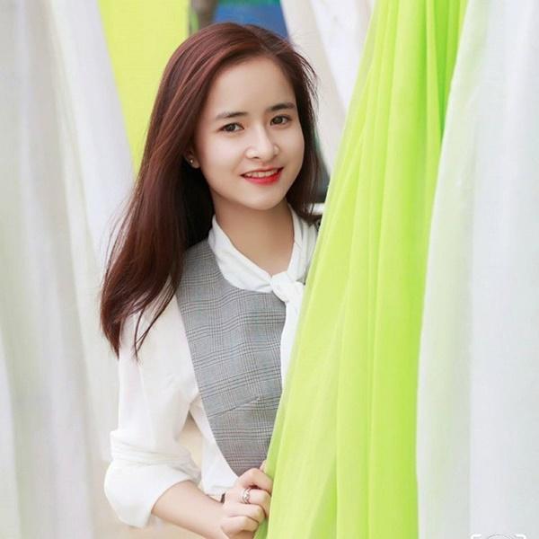 5 cô giáo sinh năm 1997 nổi tiếng trên mạng với nhan sắc ngọt ngào-8