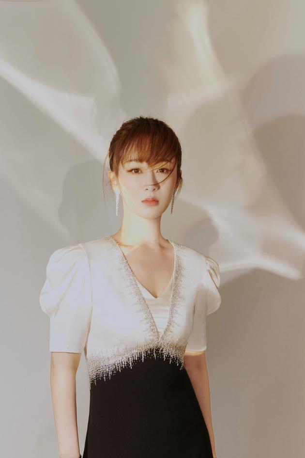 Nữ hoàng rating Dương Tử chính thức lên tiếng về loạt ảnh tới bệnh viện thẩm mỹ-3