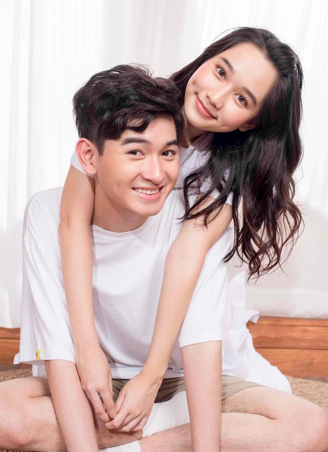 Cảnh nóng táo bạo của loạt mỹ nhân chưa 18 tuổi gây sốt dư luận-3