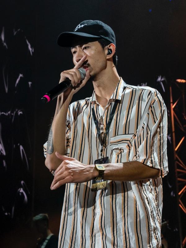 Câu chuyện fan nhí vẽ tranh tặng Đen Vâu và lời nhắn cưng xỉu của nam rapper-1