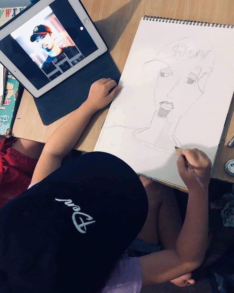 Câu chuyện fan nhí vẽ tranh tặng Đen Vâu và lời nhắn cưng xỉu của nam rapper-3