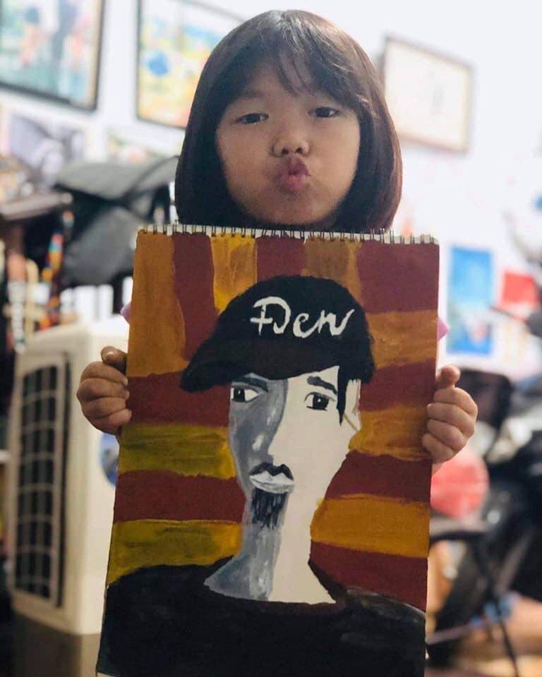 Câu chuyện fan nhí vẽ tranh tặng Đen Vâu và lời nhắn cưng xỉu của nam rapper-4