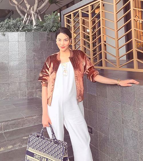 Lan Khuê chi 200 triệu đồng sắm một lúc 3 túi cùng kiểu-2