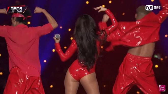 8 màn khoe thân bị chỉ trích nhất 2019-5