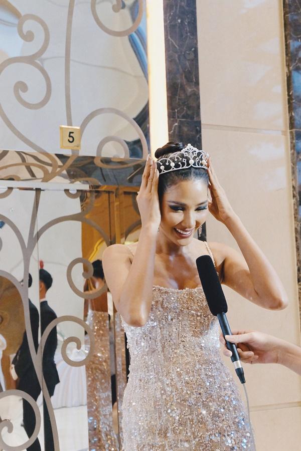 Cafe phin sữa đá trở thành quốc phục chính thức của Hoàng Thùy tại Miss Universe 2019-4