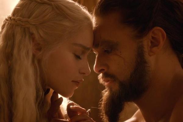 Mỹ nhân bị ép đóng cảnh khỏa thân 100%: từ Mẹ Rồng vĩ đại đến Nữ hoàng Rom-Com-10