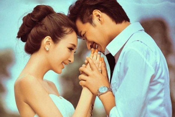 Bịa có bầu để ép cưới, vừa thấy mặt con rể tương lai mẹ tôi trợn mắt rồi ngất lịm-1