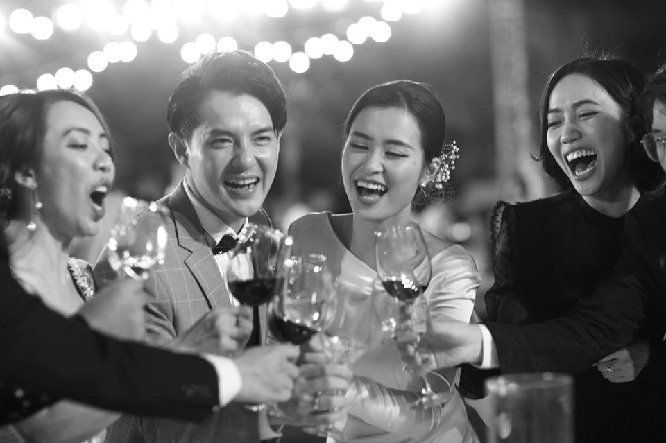 Đông Nhi đăng album ảnh cưới, Ngô Kiến Huy - Jun Phạm giận tím người vì bị dìm tả tơi-1