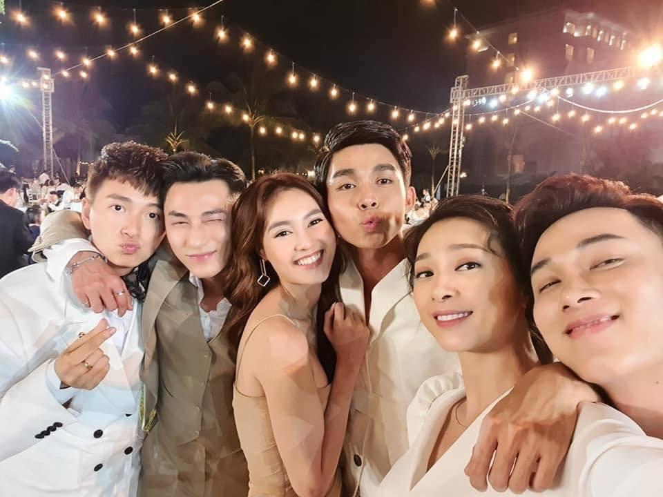 Đông Nhi đăng album ảnh cưới, Ngô Kiến Huy - Jun Phạm giận tím người vì bị dìm tả tơi-8